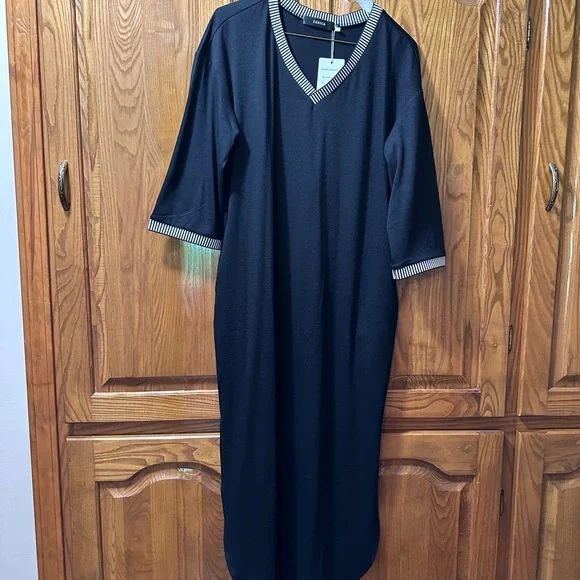 Ladies Size M Black V-Neck Dress with Striped‎ Trim NEW - Picture 2 of 11